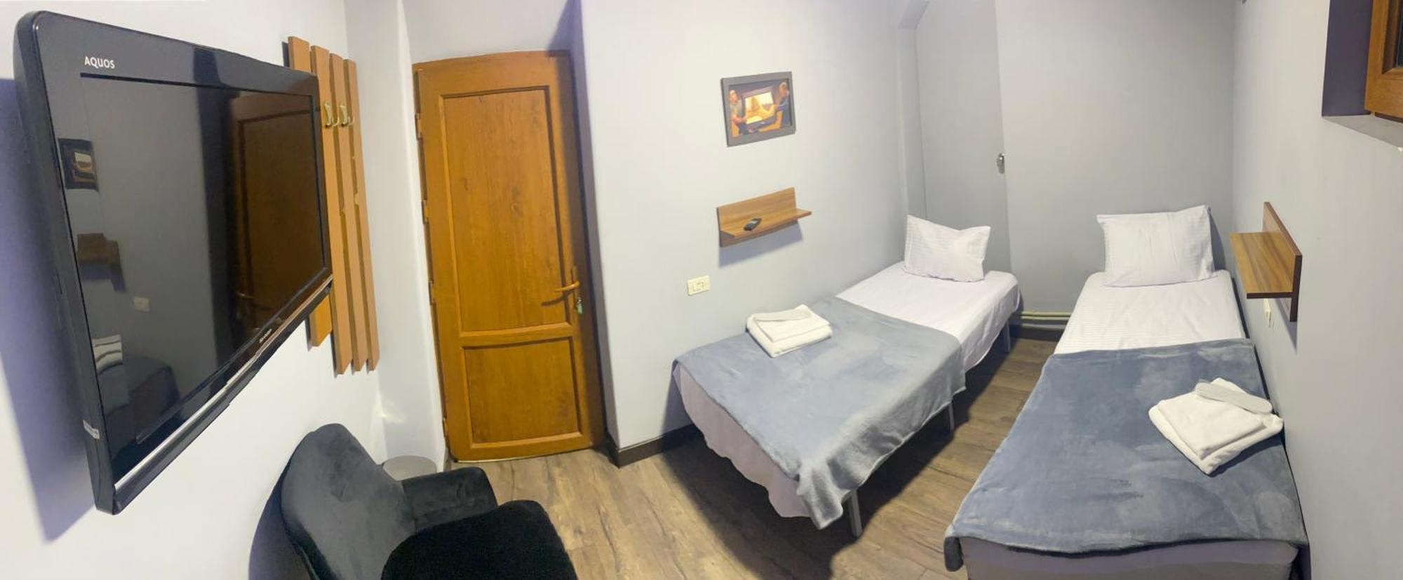 Enigma Hostel Єреван Екстер'єр фото